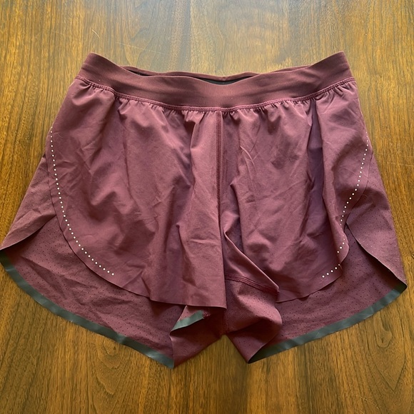 Pants - Lululemon shorts - 4 - burgundy